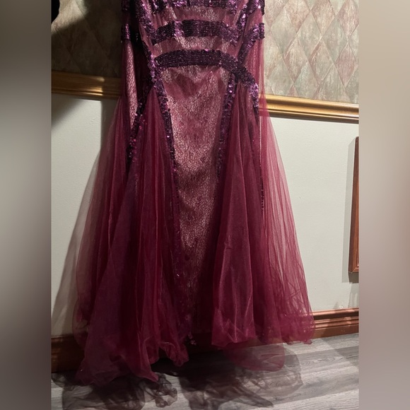 RoyalQueen collection Maxi Dress - Picture 2 of 9